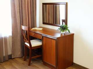 Мини-отель Henry Ford Mini Hotel Одесса Улучшенный двухместный номер с 2 отдельными кроватями-5